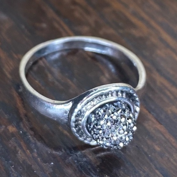 Sparkly Crystal Stone Ring - Picture 2 of 14